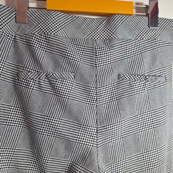Torrid Houndstooth Mid-Rise Black and White Pants Size 10 - Picture 6 of 9